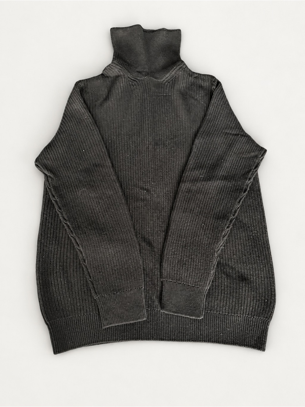 H&M Men's Dark Gray Ribbed Turtleneck Sweater